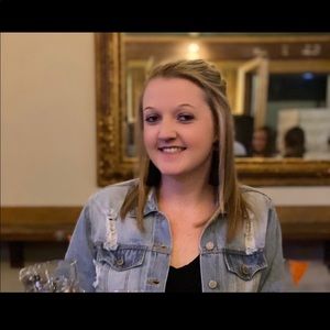 Meet your Posher, Abigail